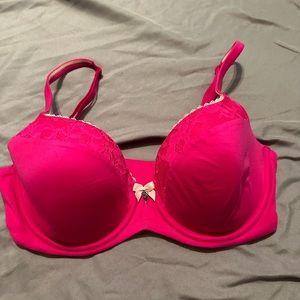 VICTORIAS SECRET BRA